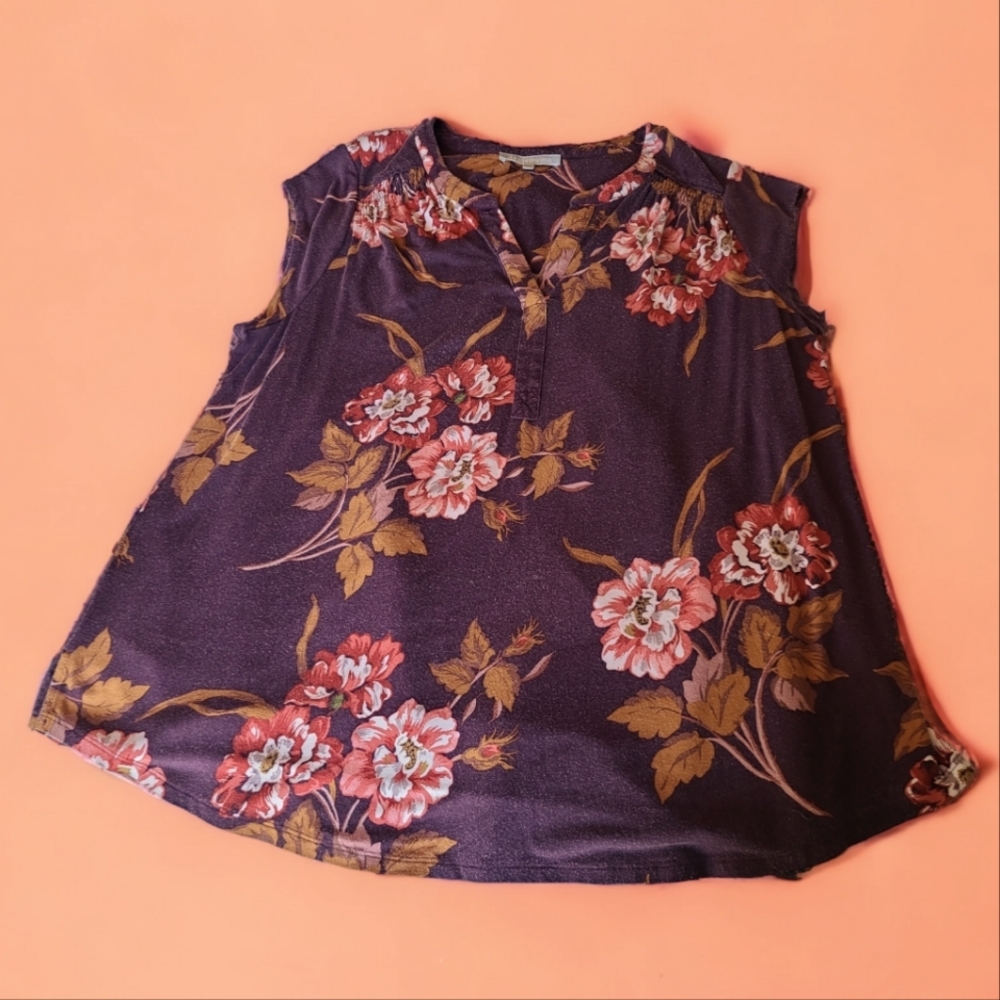 Short sleeve knit top